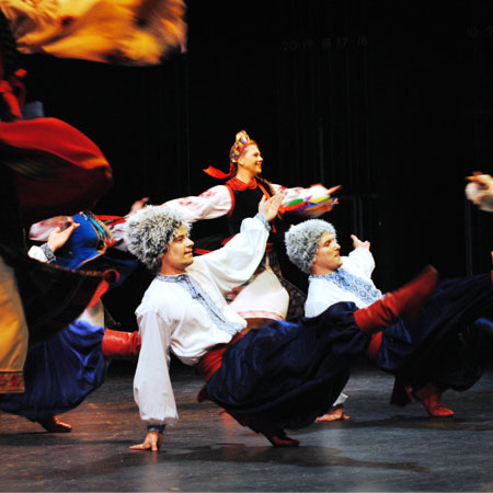 Danseurs folkloriques ukrainiens