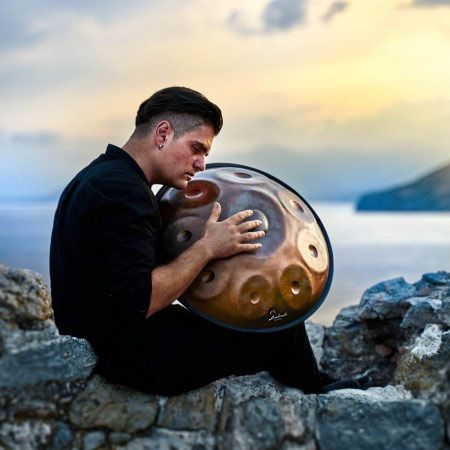 Italian Handpan Player