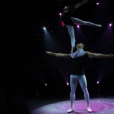 Dúo de Ballet Acto de Equilibrio