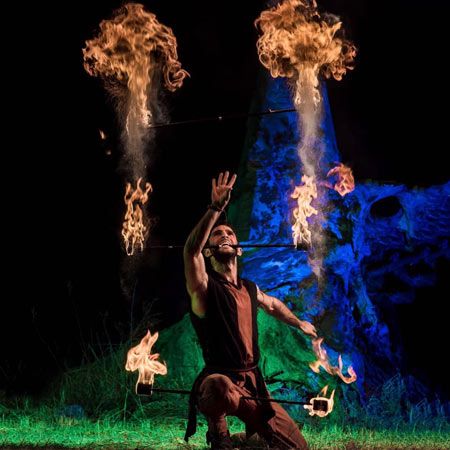 Artista del fuoco a Tel Aviv