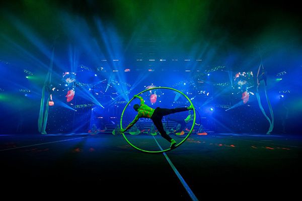Book LED Cyr Wheel Show Dubai | Scarlett Entertainment