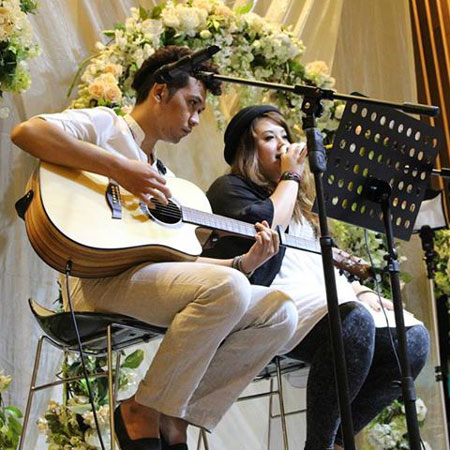 Duo Acustico di Singapore