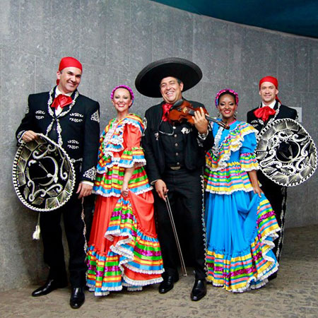 Acto de Baile de Mariachi