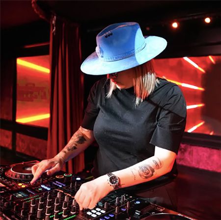 DJ Femenina Cannes