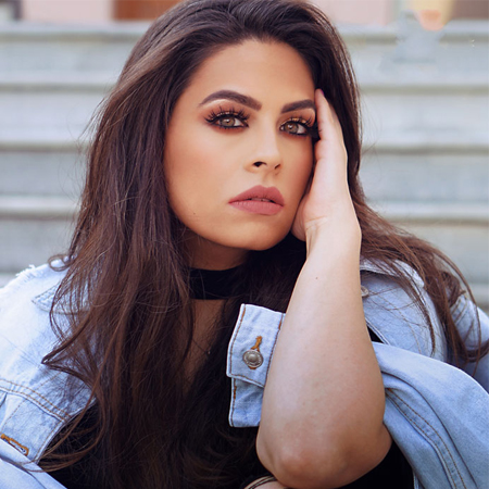 Dubai weibliche Sängerin Alina