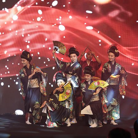 Japanese Geisha Fan Dancers