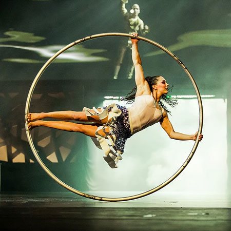 Artiste de Cyr Wheel à Auckland