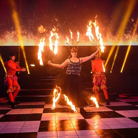 Spectacle de feu en Nouvelle-Zélande