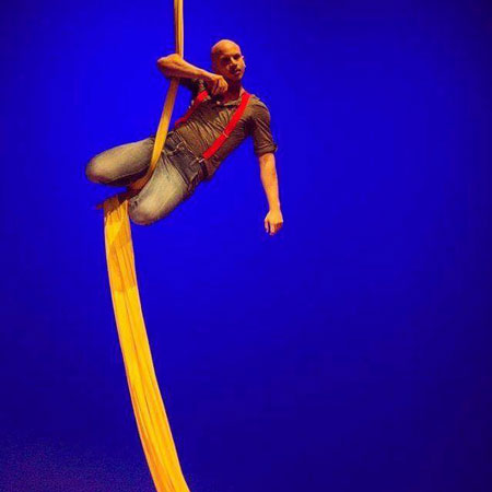 Hombre Acróbata
