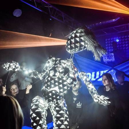 Giant Mirror Puppet