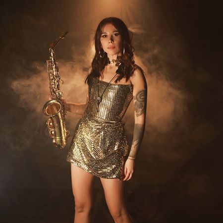 Mujer Saxofonista Estambul