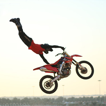 Motorrad Stunt-Act