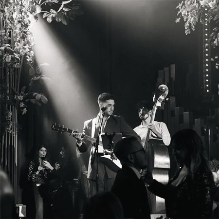 Banda de versiones acústicas italiana