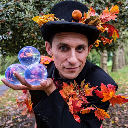 Autumnal Juggler