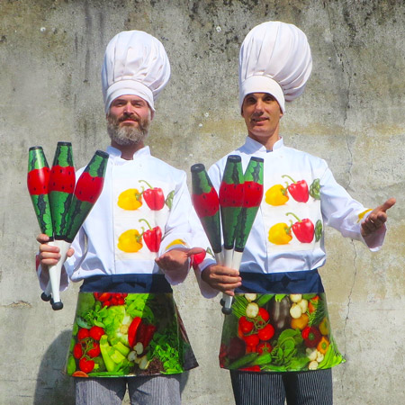 7 Foot Tall Juggling Chefs