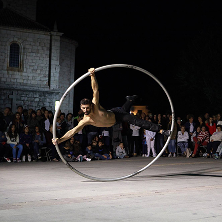 Ballerino contemporaneo & Cyr Wheel