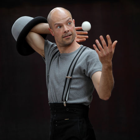Musical Juggling Mime Show