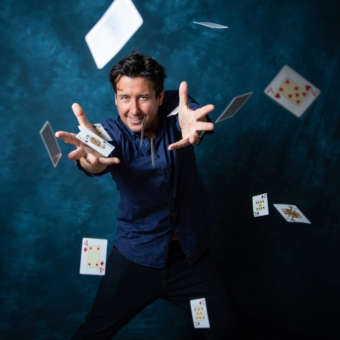 Close-Up Magician Marbella
