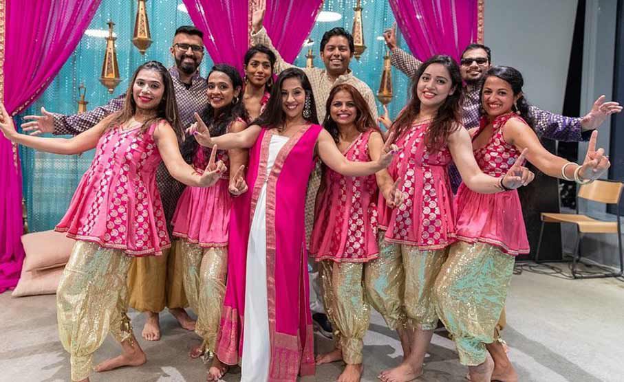 Book An Urban Bollywood Dance NY | Scarlett Entertainment