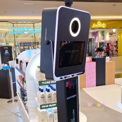 Stand Up Photo Booth UAE