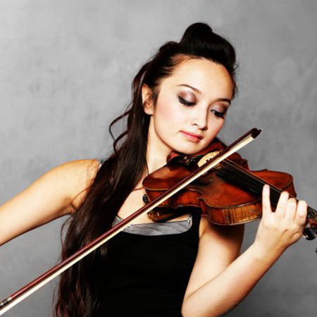 Weibliche Solo-Violinistin: Diana