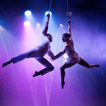 Multi-skilled Circus Duo