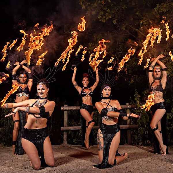 Artistas de fuego en París