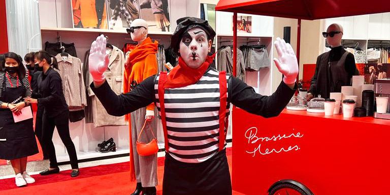 Mime Artist Causes Comedy Stir in Dubai H&M Store