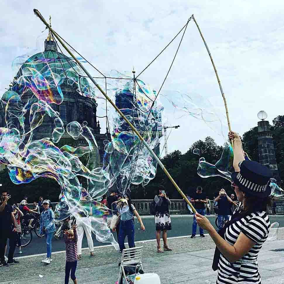 Giant Bubble Performer