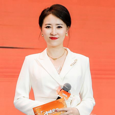 Bilingual Female Emcee China 