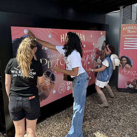 Bespoke Light Chasing Wall Game