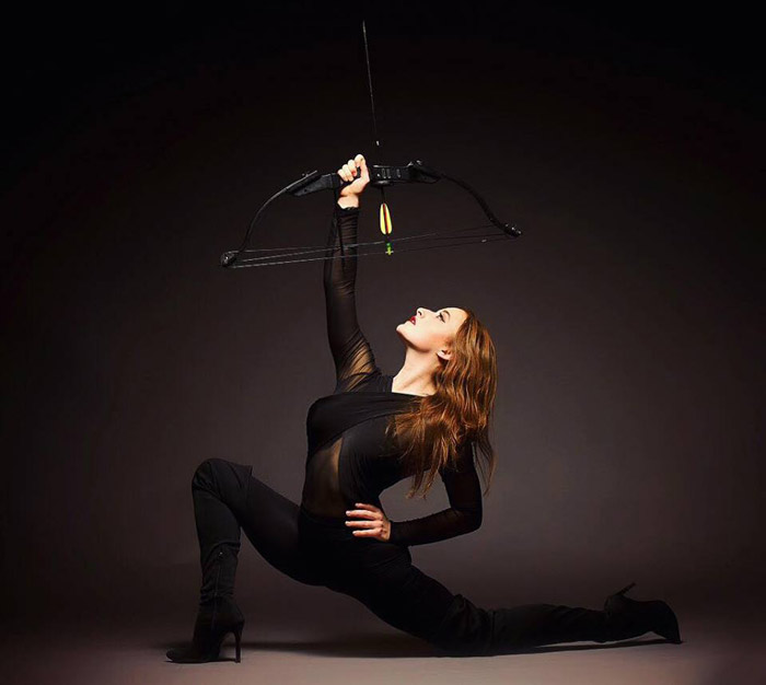 Female Foot Archer Book Archery Contortionist Uk 8809