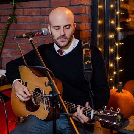 Guitariste chanteur acoustique à NYC