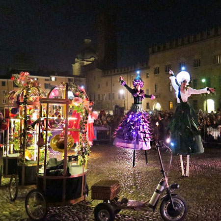 Spectacle de déambulation sur échasses fleuries